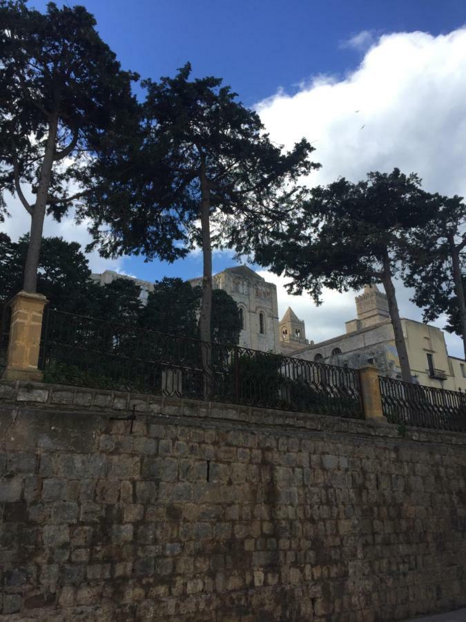 شقة تْشيفالو  في Cathedral House المظهر الخارجي الصورة
